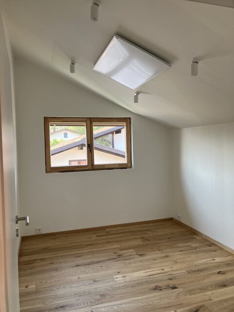 Neues Einfamilienhaus, 3 Schlafzimmer, Garten, Hard