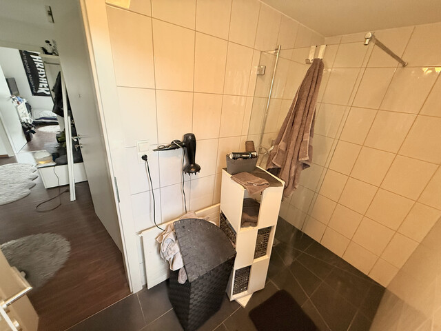 ... helle 3-Zimmer-Wohnung in Zweifamilienhaus zu vermieten