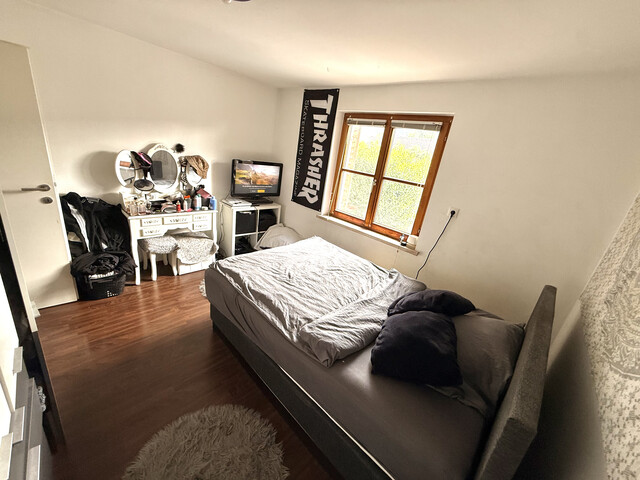... helle 3-Zimmer-Wohnung in Zweifamilienhaus zu vermieten
