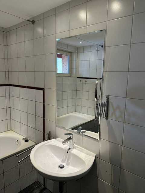 Geräumige 4-Zimmer Terassenwohnung in Stadtnähe