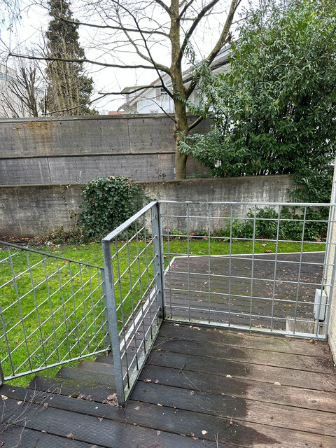 Geräumige 4-Zimmer Terassenwohnung in Stadtnähe