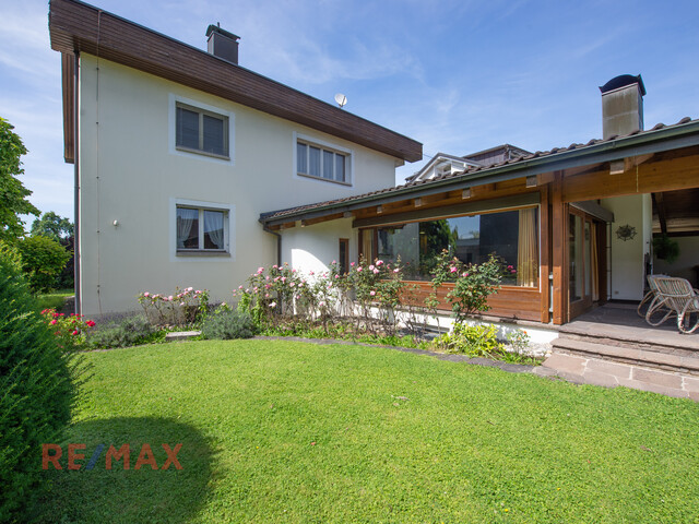 EINDRUCKSVOLLES ANWESEN IN VORTREFFLICHER LAGE