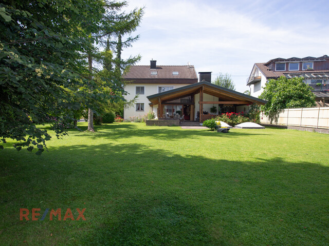 EINDRUCKSVOLLES ANWESEN IN VORTREFFLICHER LAGE