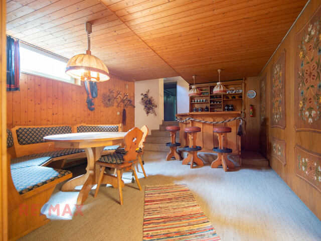 EINDRUCKSVOLLES ANWESEN IN VORTREFFLICHER LAGE