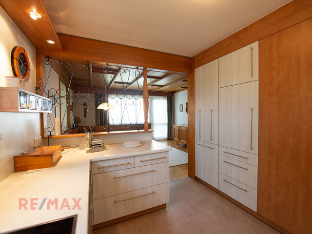 EINDRUCKSVOLLES ANWESEN IN VORTREFFLICHER LAGE