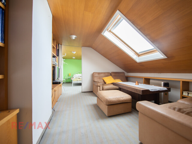 EINDRUCKSVOLLES ANWESEN IN VORTREFFLICHER LAGE