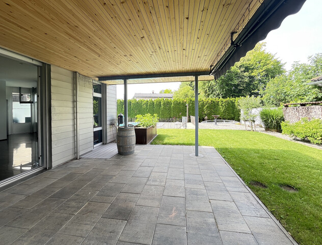 Modernes Wohnen und Arbeiten in einem Haus