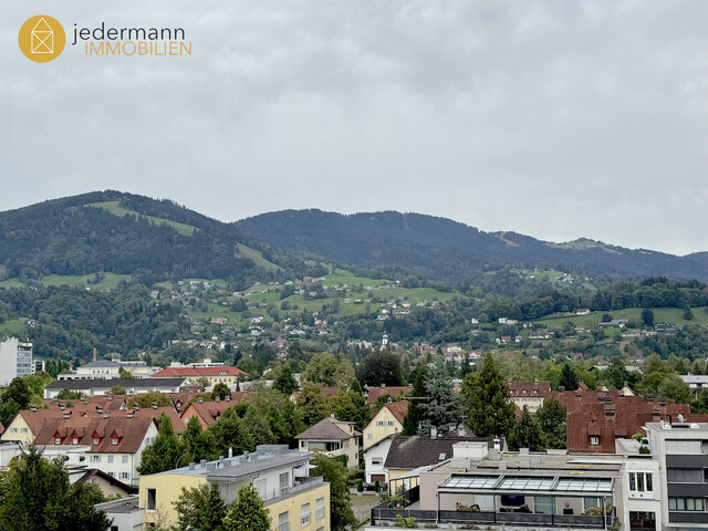 DORNBIRN: ATTRAKTIVE DACHGESCHOSSWOHNUNG MIT SCHÖNEM AUSBLICK – PREISLICH INTERESSANT!