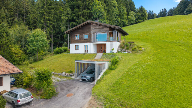 Einzigartiges Ferienjuwel über dem Bodensee – Panorama, Ruhe und Zweitwohnsitzwidmung!
