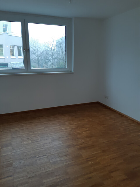 Schöne 3-Zimmer-Wohnung inkl. TG-Platz, mitten im Stadtleben, mit großer Terrasse