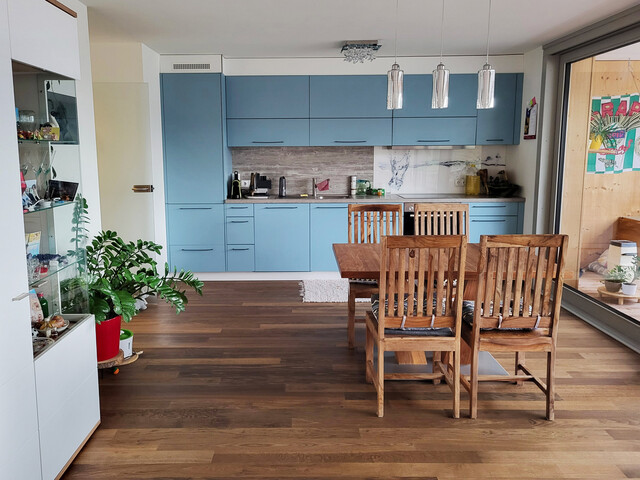 Muntlix: attraktive 3-Zimmer-Dachgeschosswohnung zu vermieten