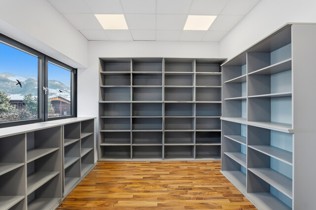 Top Gewerbeimmobilie mit Büro- und Logistikflächen in Weiler!