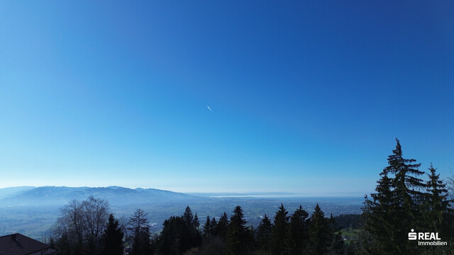 Panorama-Grundstück in Bildstein bereits erschlossen!
