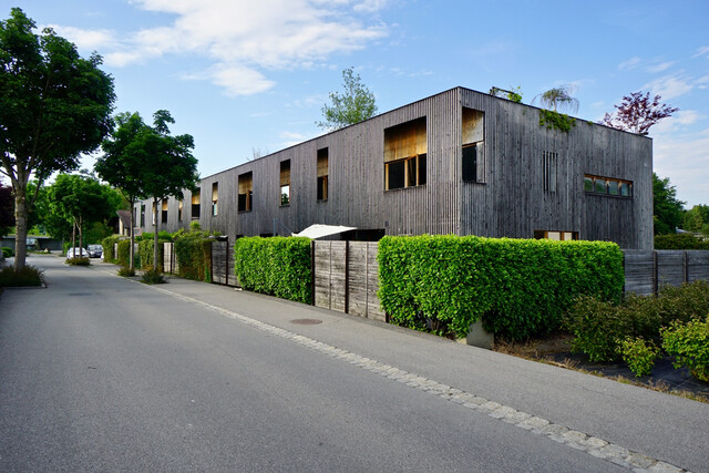 Großzügige 2 Zimmerwohnung mit Balkon und privater Dachterrasse in Mäder zu vermieten
