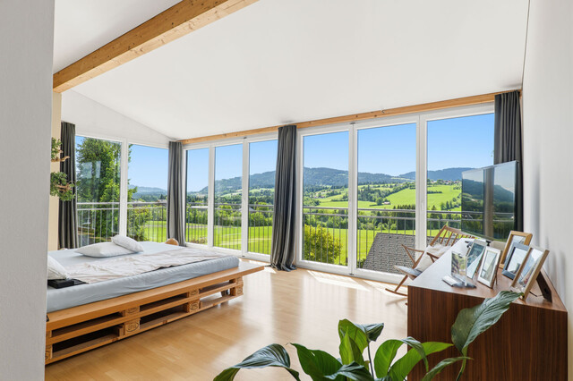 Außergewöhnliches Anwesen in privilegierter Naturlage mit beindruckendem Panoramablick