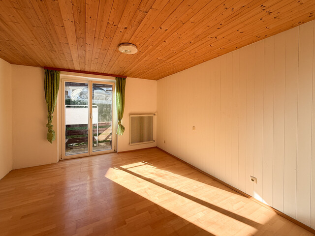 Großzügiges Wohnhaus mit Einliegerwohnung, Werkstatt und viel Potenzial