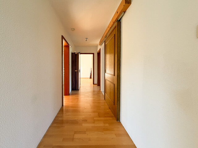 Großzügiges Wohnhaus mit Einliegerwohnung, Werkstatt und viel Potenzial