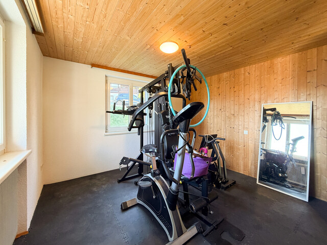 Großzügiges Wohnhaus mit Einliegerwohnung, Werkstatt und viel Potenzial