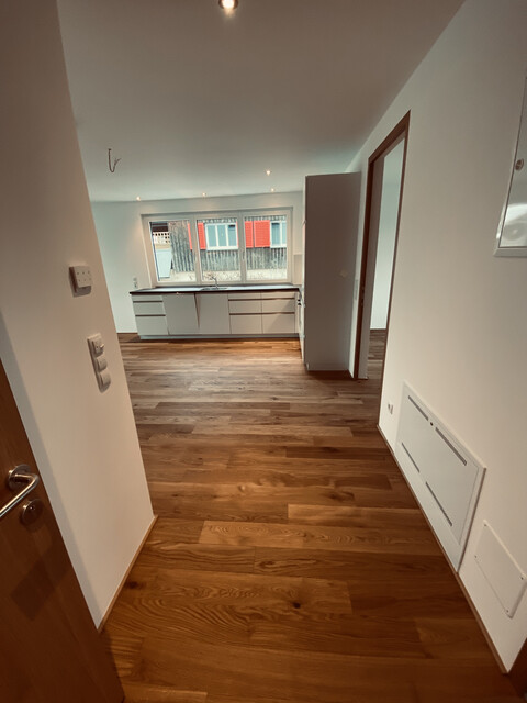 Hochwertig ausgestattete 2-Zimmer Wohnung mit Balkon in Kleinwohnanlage