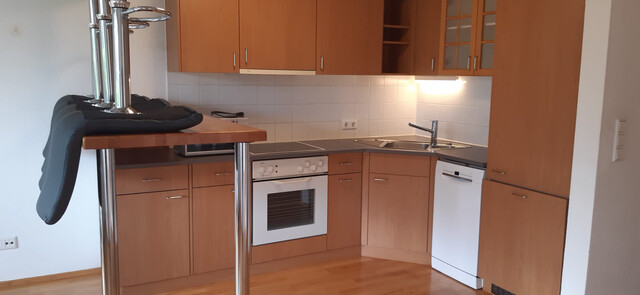 Herrliche Terrassenwohnung mit Carport, Terrasse und Abstellraum in Gebrauchtgebäude