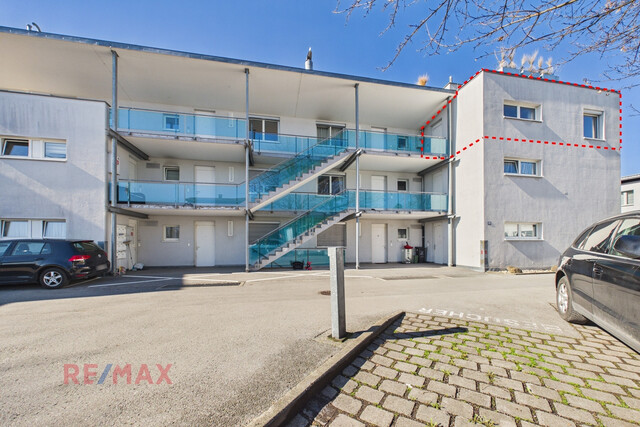 Attraktive 3-Zimmer Wohnung mit 2 Tiefgaragenplätzen in Hard