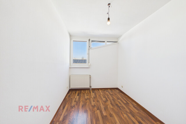 Attraktive 3-Zimmer Wohnung mit 2 Tiefgaragenplätzen in Hard