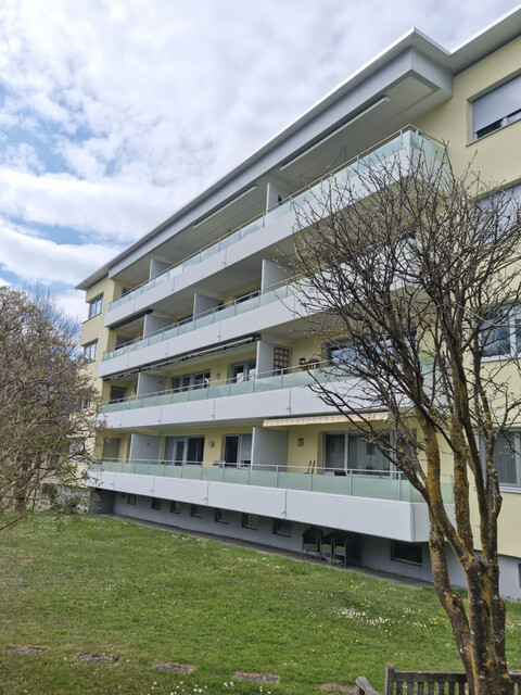 Geräumige, sonnige Wohnung 
