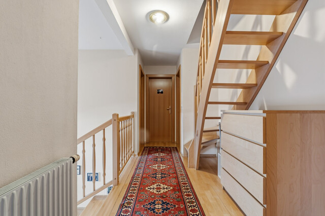 Schönes Wohnhaus mit Entwicklungsmöglichkeiten in bester Lage