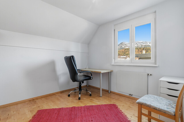 Schönes Wohnhaus mit Entwicklungsmöglichkeiten in bester Lage