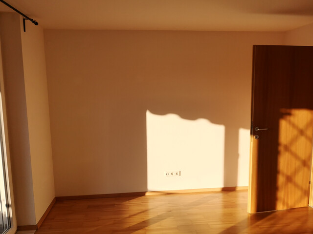 helle 2 Zimmer Wohnung mit überraschend viel Platz inkl. Tiefgarage und Keller