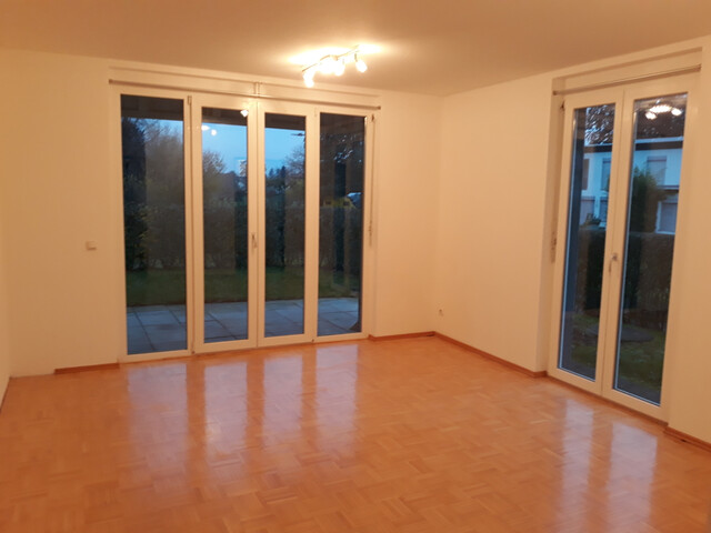 Wunderbare Gartenwohnung mit TG Platz in Hard