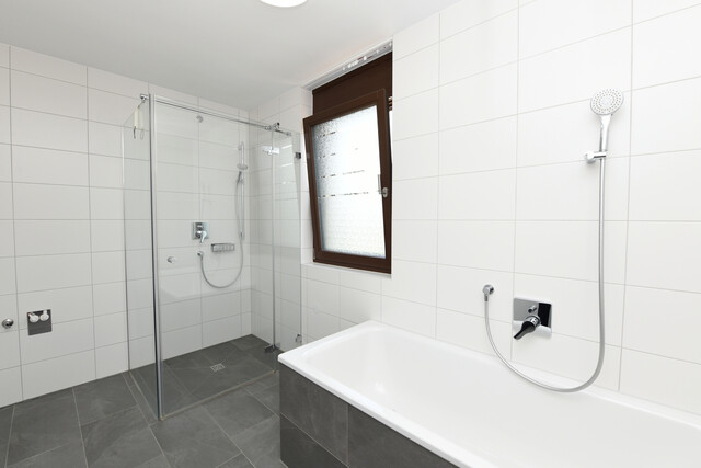 Neuwertige 3 Zimmer Wohnung mit großer Terrasse in Meiningen