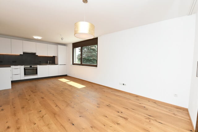 Neuwertige 3 Zimmer Wohnung mit großer Terrasse in Meiningen