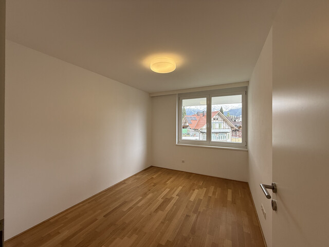 neuwertig - Wohnung in zentraler Lage inkl. TG-Stellplatz