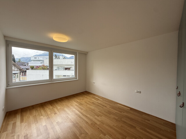 neuwertig - Wohnung in zentraler Lage inkl. TG-Stellplatz