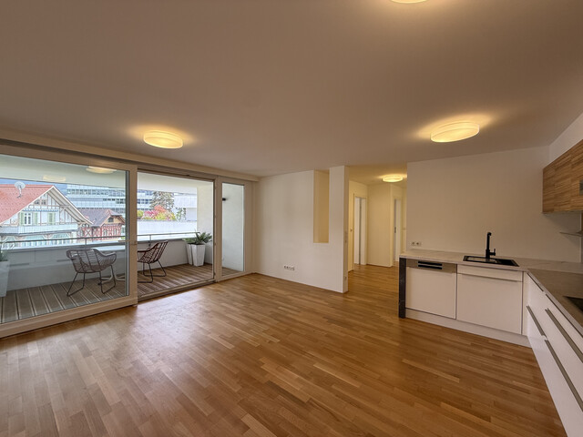 neuwertig - Wohnung in zentraler Lage inkl. TG-Stellplatz