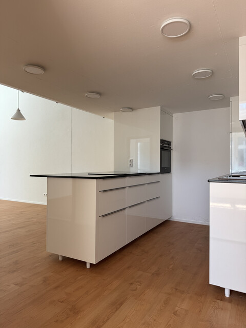 Erstbezug: Einmalige, lichtdurchflutete Wohnung 