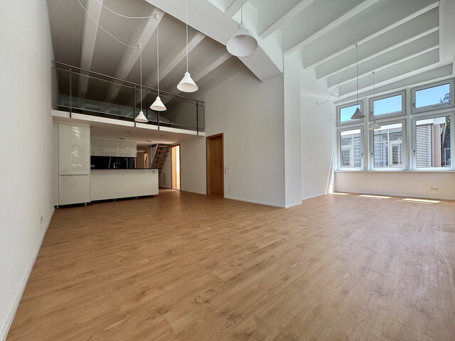 Erstbezug: Einmalige, lichtdurchflutete Wohnung 