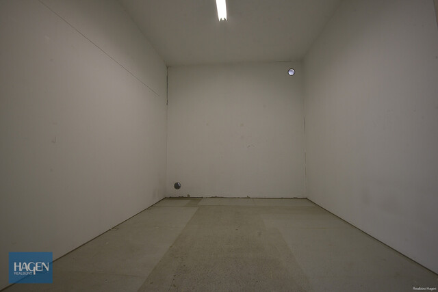 Großzügige Gewerbehalle mit Büroräume in Wolfurt zu vermieten!