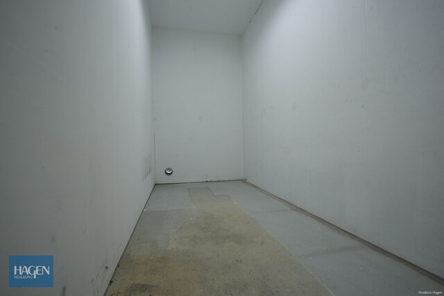 Großzügige Gewerbehalle mit Büroräume in Wolfurt zu vermieten!