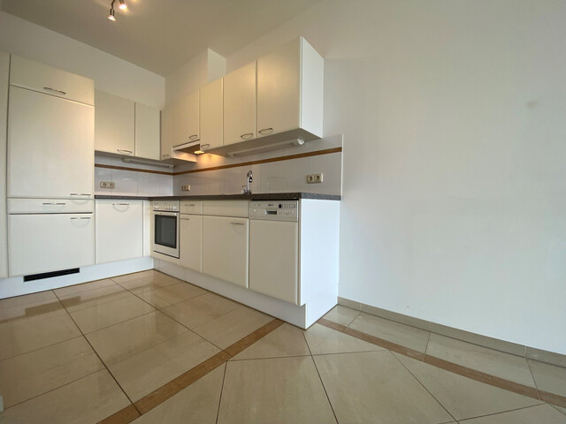 "ohne Provision" schöne, helle 2 Zimmer Wohnung mit Wintergarten