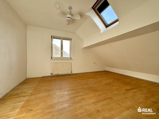 Tolle 2-Zimmerwohnung mit Balkon & Carportparkplatz