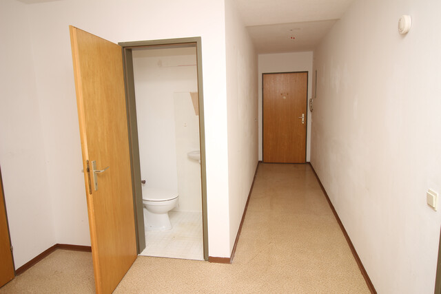 Geräumige 4 1/2 Zimmer-Wohnung inklusive Tiefgarage - provisionsfrei