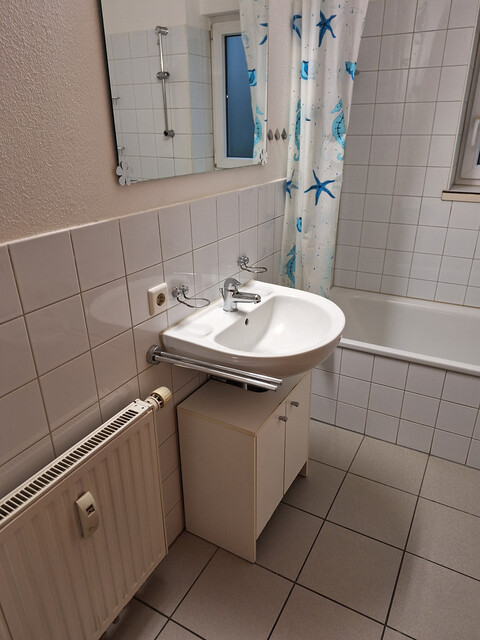  Schöne helle  3-Zimmer-Wohnung mit Balkon und Keller in zentraler Lage neu zu vermieten!