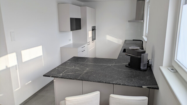 Sonnige Gartenwohnung mit Reihenhaus-Charakter (provisionsfrei)