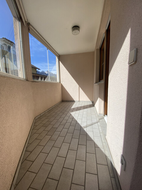 ohne Provision -  2,5 Zimmer Wohnung mit verglaster Veranda