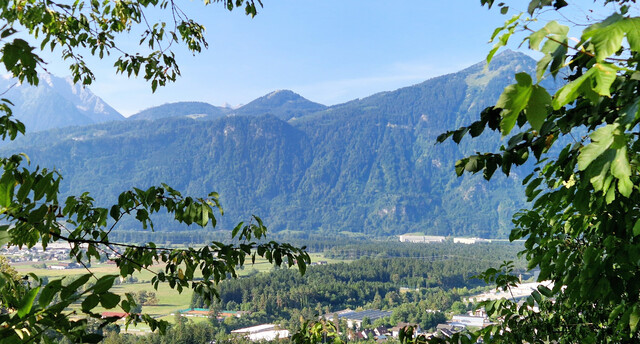 Sonniges Grundstück mit Weitblick zu verkaufen