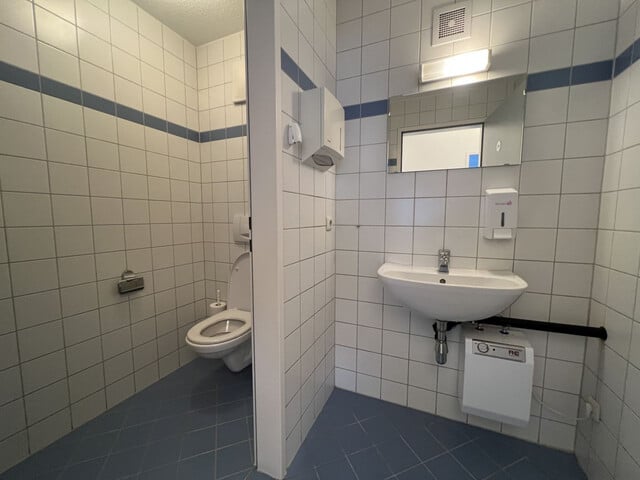 AUF DER SUCHE NACH EINER PRAXIS?