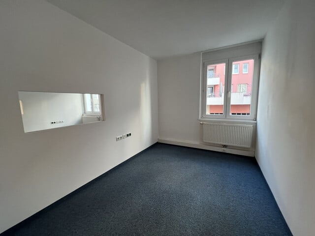 AUF DER SUCHE NACH EINER PRAXIS?