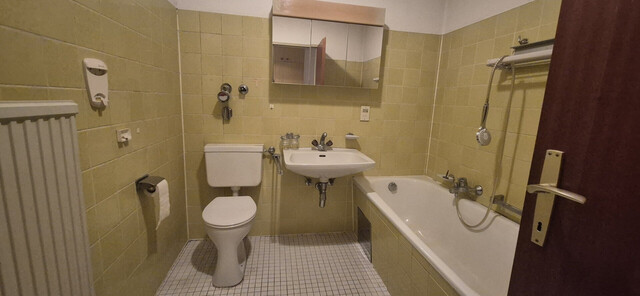 Preisgünstige 2-Zimmer-Wohnung in Lustenau mit Balkon & Garage – ideal für Handwerker